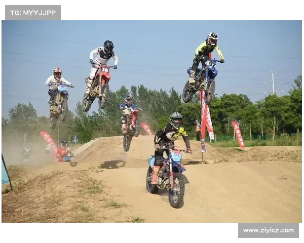 MX越野狂飙:泥泞赛道追逐速度,点燃极限竞技的激情风暴 MX越野狂飙:泥泞赛道追逐速度,点燃极限竞技的激情风暴